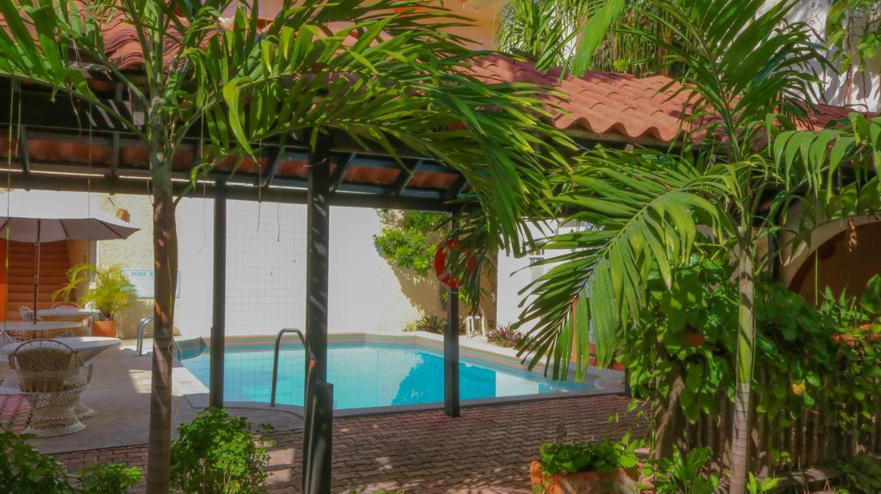 Banana Beach Resort San Pedro  Exterior photo